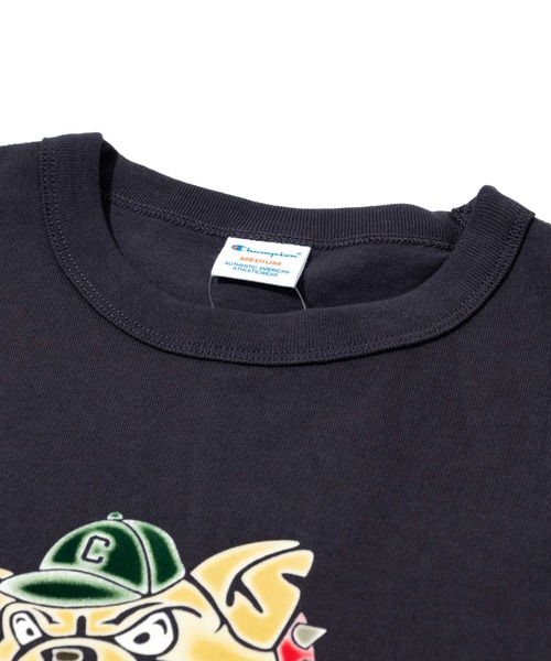 Champion(チャンピオン)の「Champion/チャンピオン SHORT SLEEVE T-SHIRTS(mascot)(Tシャツ/カットソー・メンズ・モスグリーン/チャコールグレー・X-LARGE/LARGE/MEDIUM)」の3枚目の写真