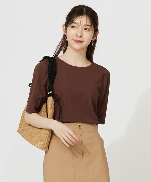 ANY SIS(エニィスィス)の「ハイストレッチスムースタックスリーブ カットソー(Tシャツ/カットソー・レディース・ダークグリーン系/ダークブラウン系/ネイビー系/ワイン系/アイボリー系/イエロー系・0)」の1枚目の写真