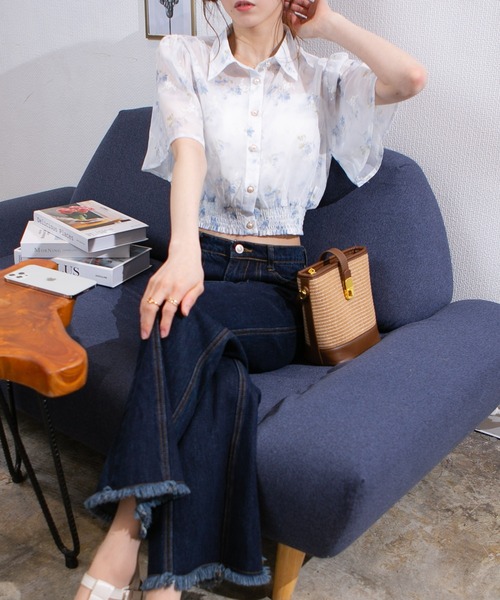 pumpkin port（パンプキンポート）の「シアー花柄 ゴールドボタン フレア袖クロップドブラウス（シャツ/ブラウス・レディース・ラベンダー/ピンク/ブルー/ベージュ/グリーン・M/L）」の9枚目の写真