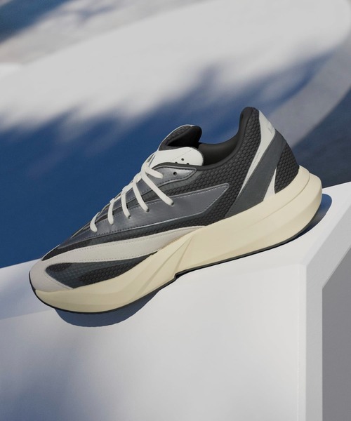 アディダス厚底スニーカー 人気満点 22 ZX / ブースト 22 adidas（アディダス）の「ZX