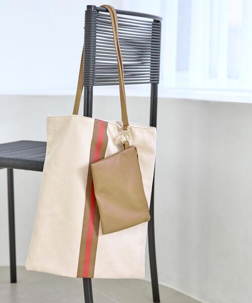 UNTITLED（アンタイトル）の「【選べる3柄】フラットトートバッグ（トートバッグ・レディース・ブラック系/ホワイト系7/ダークブラウン系・99）」の6枚目の写真