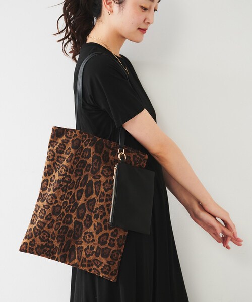 UNTITLED（アンタイトル）の「【選べる3柄】フラットトートバッグ（トートバッグ・レディース・ブラック系/ホワイト系7/ダークブラウン系・99）」の22枚目の写真