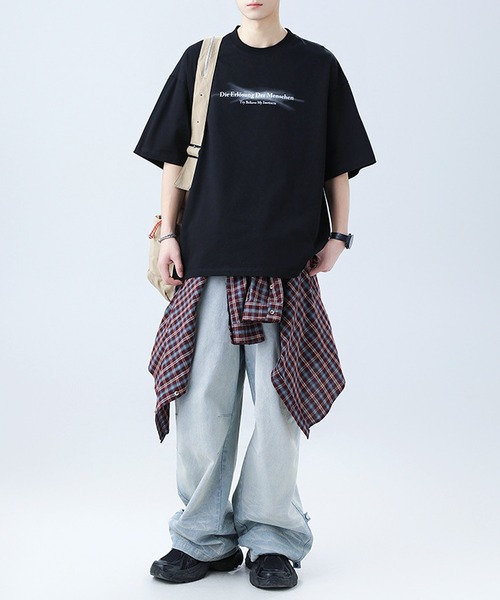 JOHNNY WOLF(ジョニーウルフ)の「CRUX オーバーサイズ グラフィティロゴ Tシャツ(Tシャツ/カットソー・メンズ・ブラック/パープル/ホワイト・S/M/L/XL)」の12枚目の写真