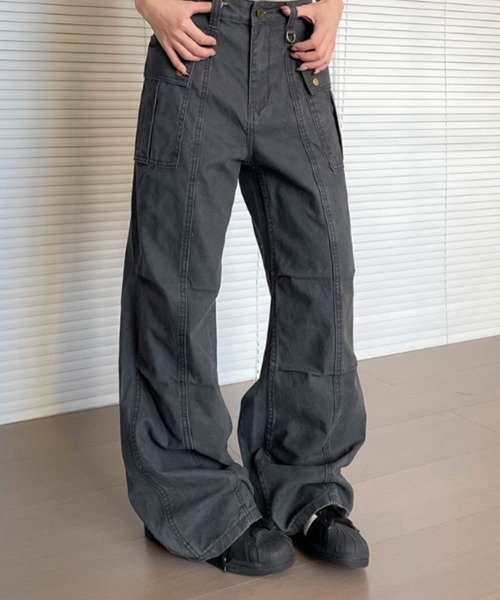 deux amour(ドゥーザムール)の「ハイウエストカーゴワイドパンツ(カーゴパンツ・レディース・チャコールグレー/アイボリー・FREE)」の6枚目の写真