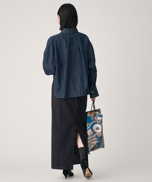VERMEIL par iena(ヴェルメイユパーイエナ)の「デニムフォルムシャツ(シャツ/ブラウス・レディース・ブルー系その他・FREE)」の8枚目の写真