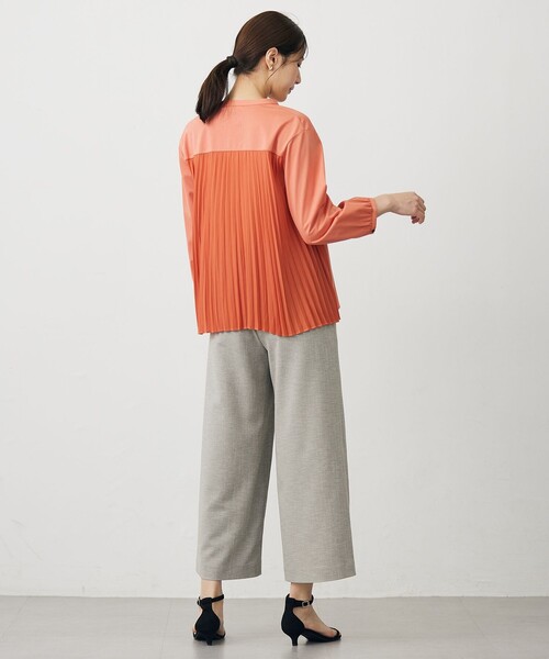 J.PRESS Ladies(J.プレス レディス)の「コンパクトトリコット バックプリーツ カットソー(Tシャツ/カットソー・レディース・ブルー系/ベージュ系/オレンジ系/ダークブラウン系・SMALL)」の16枚目の写真