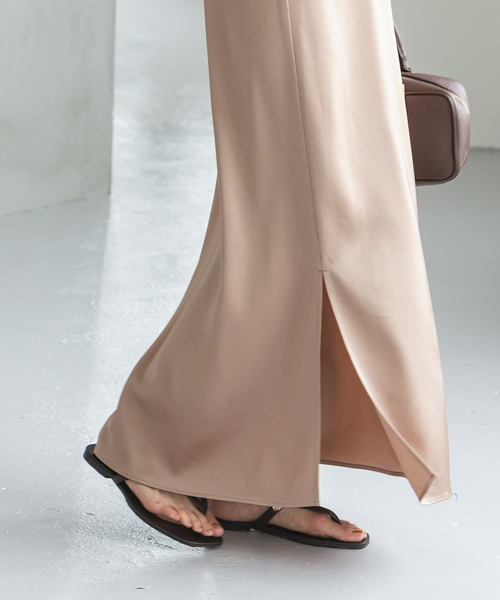 Noble（ノーブル）の「【洗える】ルナサテンコンフォートキャミワンピース（ワンピース・レディース・ネイビー/モカ・FREE）」の8枚目の写真