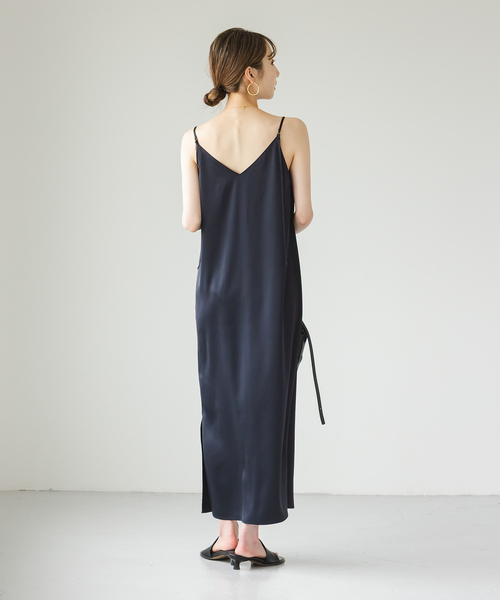 Noble（ノーブル）の「【洗える】ルナサテンコンフォートキャミワンピース（ワンピース・レディース・ネイビー/モカ・FREE）」の18枚目の写真