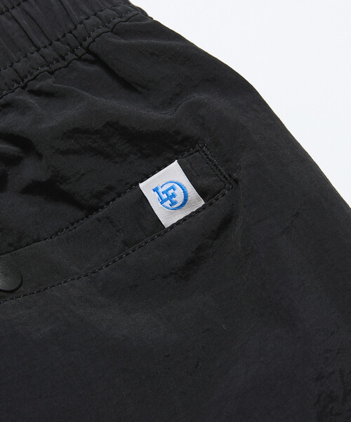 FREAK'S STORE（フリークスストア）の「限定展開 ローソン×FREAK'S STORE パッカブル ナイロン アクティブ ショーツ / ローソンフリーク（その他パンツ・メンズ・ブラック・1/0）」の9枚目の写真