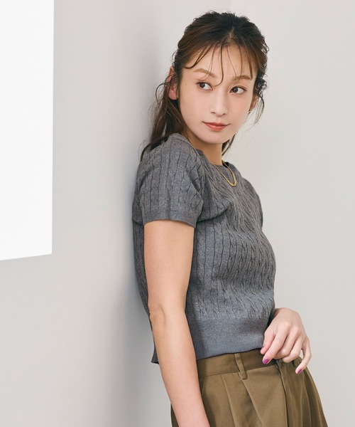 coca(coca)(コカ)の「【西山茉希様着用】ケーブルニットトップス(ニット/セーター・レディース・グレー/アイボリー/ブラック/ダークブラウン/カーキ・L/S/M)」の15枚目の写真