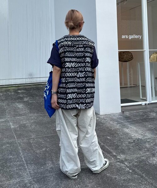 SOUNDSGOOOOD（サウンズグッド）の「■【SG】デニム総柄ロゴベスト（ベスト・レディース・ブラック・ONE SIZE）」の8枚目の写真