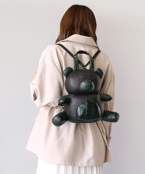 sankyo shokai(サンキョウショウカイ)の「牛革&クロコダイル ベア リュックサックマ(バックパック/リュック・レディース・ブラック・FREE)」の3枚目の写真