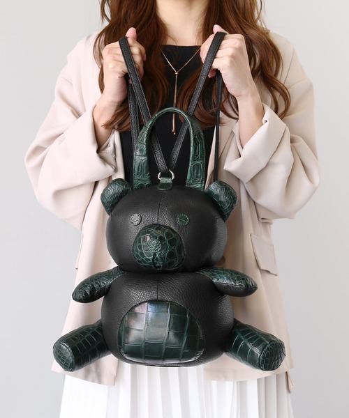 sankyo shokai(サンキョウショウカイ)の「牛革&クロコダイル ベア リュックサックマ(バックパック/リュック・レディース・ブラック・FREE)」の4枚目の写真