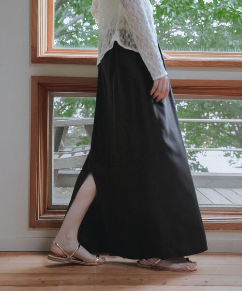 URBAN RESEARCH（アーバンリサーチ）の「キュプラレーヨンギャザーIラインスカート（スカート・レディース・ブラウン/ベージュ・36/38）」の2枚目の写真