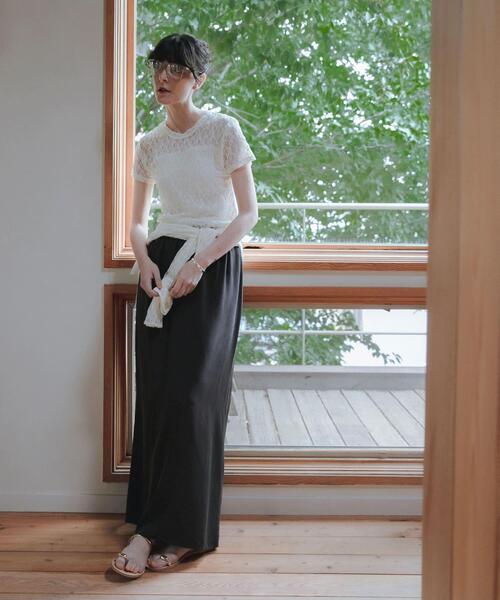 URBAN RESEARCH（アーバンリサーチ）の「キュプラレーヨンギャザーIラインスカート（スカート・レディース・ブラウン/ベージュ・36/38）」の14枚目の写真