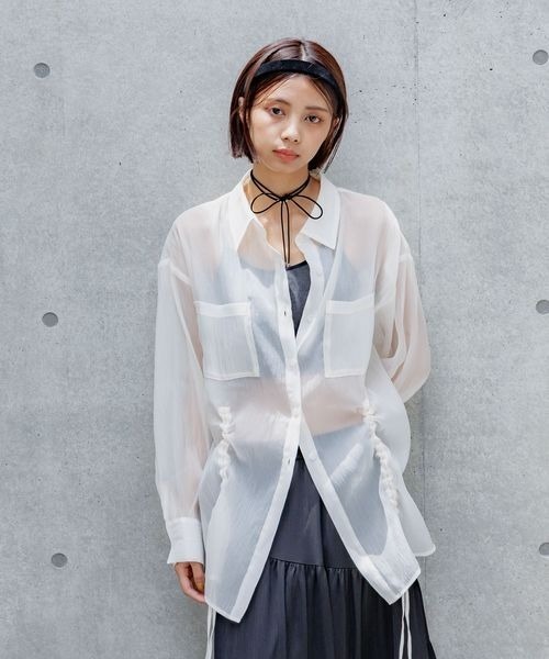 PAGEBOY(ページボーイ)の「ドロストシャーリングシアーシャツ(シャツ/ブラウス・レディース・ブラック/グレー系その他/オフホワイト/レッド・FREE)」の11枚目の写真