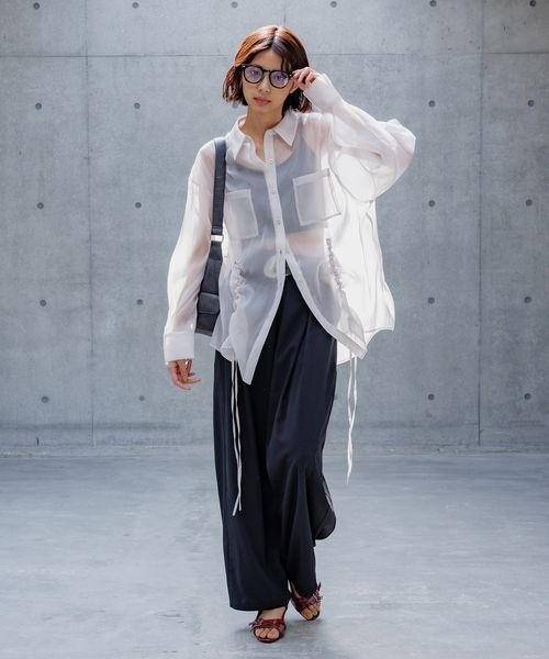 PAGEBOY(ページボーイ)の「ドロストシャーリングシアーシャツ(シャツ/ブラウス・レディース・ブラック/グレー系その他/オフホワイト/レッド・FREE)」の21枚目の写真