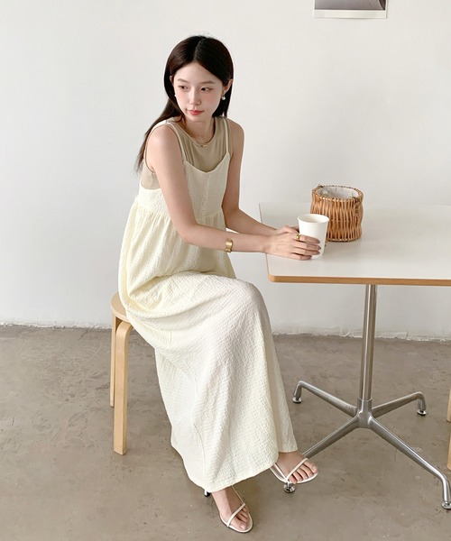 by LEGNA(バイレグナ)の「バックオープンキャミワンピース(ワンピース・レディース・ブラウン/ブラック/アイボリー・MEDIUM/LARGE)」の6枚目の写真