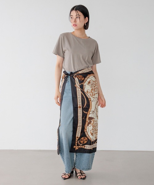 BAYFLOW（ベイフロー）の「90×90 大判スカーフ（バンダナ/スカーフ・レディース・ブラック/ピンク・FREE）」の5枚目の写真