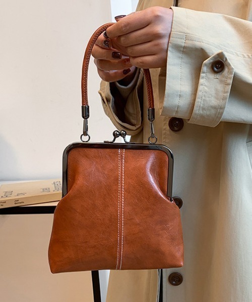 Per sist ence（パーシエンス）の「がま口フェイクレザー2WAYバッグ（ショルダーバッグ・レディース・ブラック/ブラウン・ONE SIZE）」の13枚目の写真