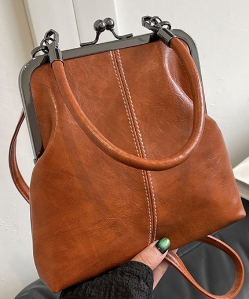 Per sist ence（パーシエンス）の「がま口フェイクレザー2WAYバッグ（ショルダーバッグ・レディース・ブラック/ブラウン・ONE SIZE）」の15枚目の写真