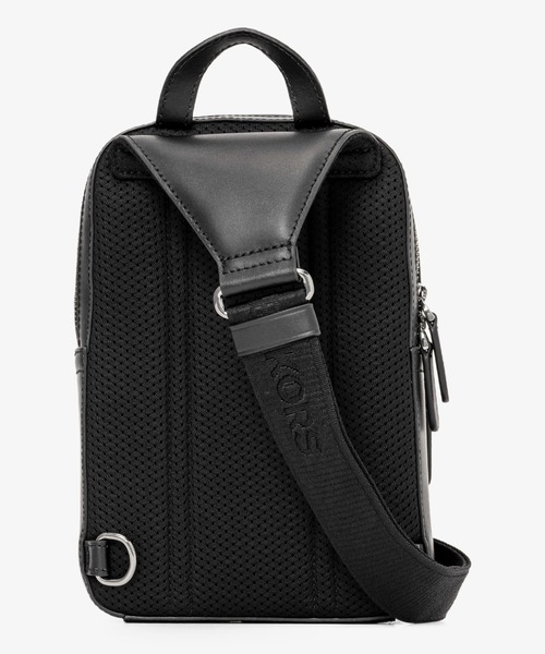MICHAEL KORS(マイケルコース)の「EDISON クロスグレインレザー スリングパック(バックパック/リュック・メンズ・ブラック・FREE)」の8枚目の写真