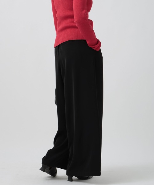 BAYFLOW（ベイフロー）の「[縦横に伸びるストレッチ入り]サララックワイドパンツ（その他パンツ・レディース・ブルー/ブラウン/ブラック・MEDIUM/SMALL）」の11枚目の写真