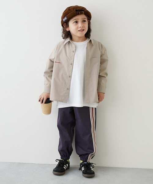 devirock(デビロック)の「撥水 ビッグシルエット ワークシャツ(シャツ/ブラウス・キッズ・グレイッシュベージュ/スミクロ/ブルー系・100cm/110cm/120cm/130cm/140cm/150cm/160cm)」の5枚目の写真