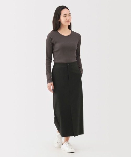 無印良品(ムジルシリョウヒン)の「婦人 なめらかリブ編みクルーネック長袖Tシャツ(Tシャツ/カットソー・レディース・オフホワイト/チャコールグレー/ライトグリーン/ブラウン/ブラック/ライトブルー・S/M/L/XL)」の14枚目の写真