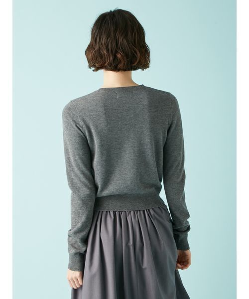 LILY BROWN（リリーブラウン）の「ロゴ刺繍アーガイルカーディガン
