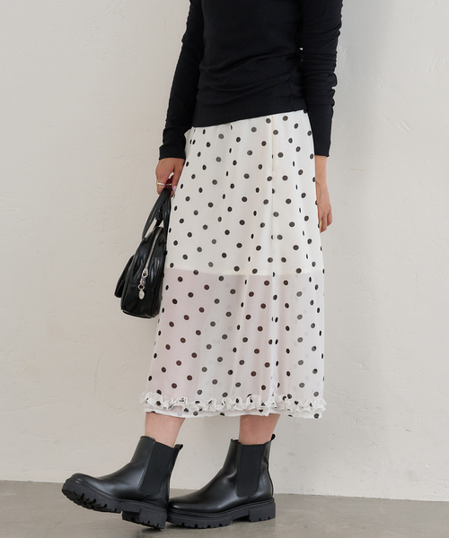 U by SPICK&SPAN（ユーバイスピックアンドスパン）の「ドットプリントシアーロングスカート（スカート・レディース・ホワイト・FREE）」の3枚目の写真