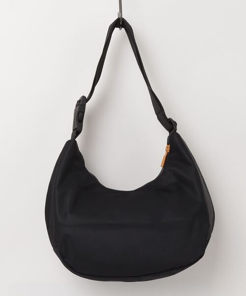 HUNTER（ハンター）の「HUNTER ナイロン ミディ ホーボー ボーン イン スコットランド（トートバッグ・レディース・ブラック/オフホワイト・FREE）」の7枚目の写真