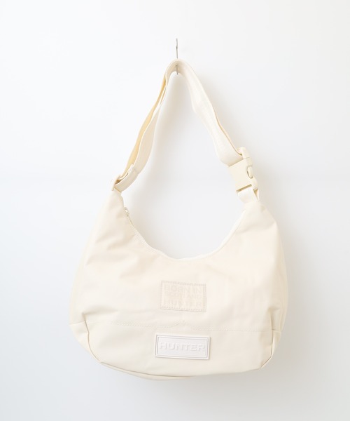 HUNTER（ハンター）の「HUNTER ナイロン ミディ ホーボー ボーン イン スコットランド（トートバッグ・レディース・ブラック/オフホワイト・FREE）」の19枚目の写真