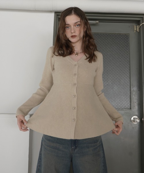 Mili affinity（ミリアフィニティー）の「ペプラムVネックリブニットカーディガン（ニット/セーター・レディース・アイボリー/グレー/ブラック・FREE）」の6枚目の写真