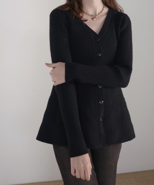 Mili affinity（ミリアフィニティー）の「ペプラムVネックリブニットカーディガン（ニット/セーター・レディース・アイボリー/グレー/ブラック・FREE）」の10枚目の写真