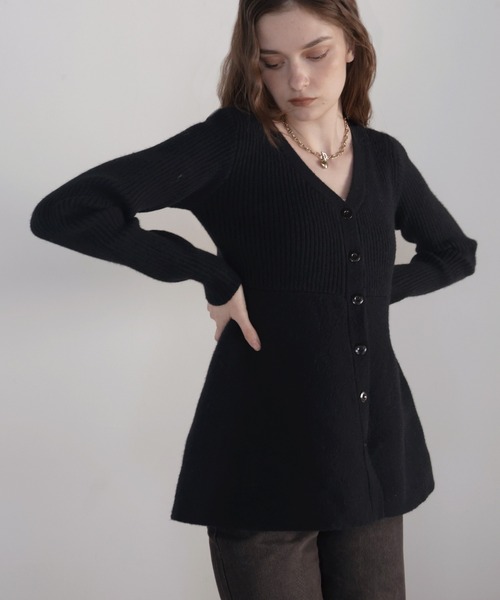 Mili affinity（ミリアフィニティー）の「ペプラムVネックリブニットカーディガン（ニット/セーター・レディース・アイボリー/グレー/ブラック・FREE）」の13枚目の写真