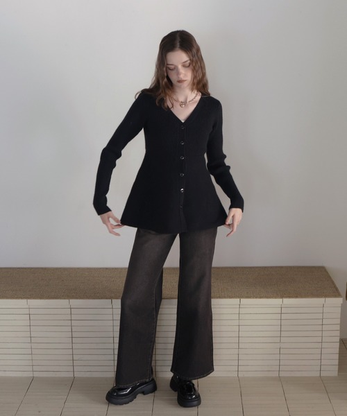 Mili affinity（ミリアフィニティー）の「ペプラムVネックリブニットカーディガン（ニット/セーター・レディース・アイボリー/グレー/ブラック・FREE）」の15枚目の写真