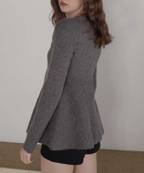 Mili affinity（ミリアフィニティー）の「ペプラムVネックリブニットカーディガン（ニット/セーター・レディース・アイボリー/グレー/ブラック・FREE）」の18枚目の写真