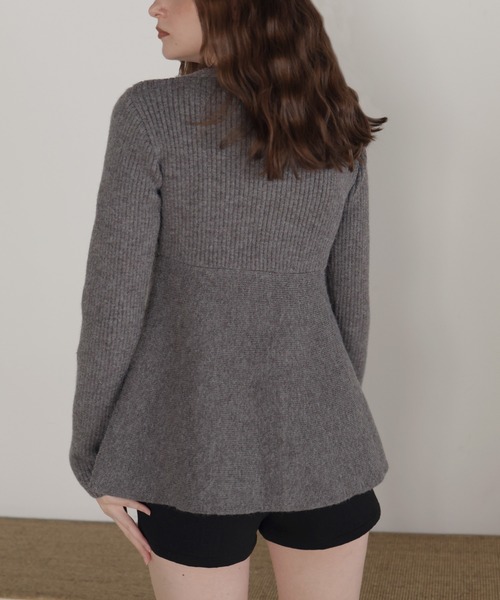 Mili affinity（ミリアフィニティー）の「ペプラムVネックリブニットカーディガン（ニット/セーター・レディース・アイボリー/グレー/ブラック・FREE）」の21枚目の写真
