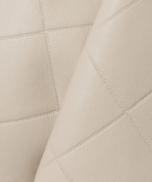 ANAYI（アナイ）の「フェイクムートンキルティングコート（トレンチコート・レディース・アイボリー/ブラック・34/36/38）」の7枚目の写真