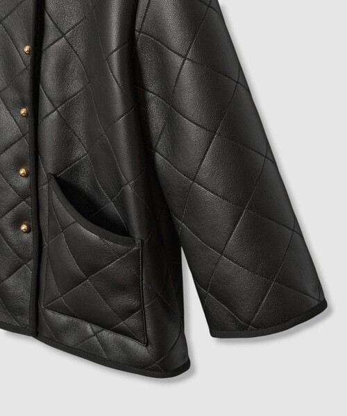 ANAYI（アナイ）の「フェイクムートンキルティングコート（トレンチコート・レディース・アイボリー/ブラック・34/36/38）」の3枚目の写真