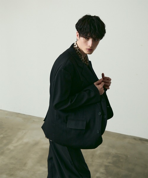 Shoowtime(ショウタイム)の「Oversized Tailored Jacket / オーバーサイズテーラードジャケット(テーラードジャケット・メンズ・ブラック/グレー・MEDIUM/LARGE/X-LARGE)」の3枚目の写真