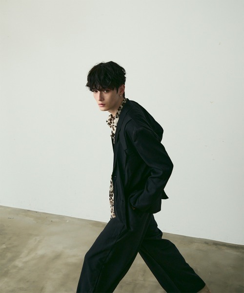 Shoowtime(ショウタイム)の「Oversized Tailored Jacket / オーバーサイズテーラードジャケット(テーラードジャケット・メンズ・ブラック/グレー・MEDIUM/LARGE/X-LARGE)」の4枚目の写真
