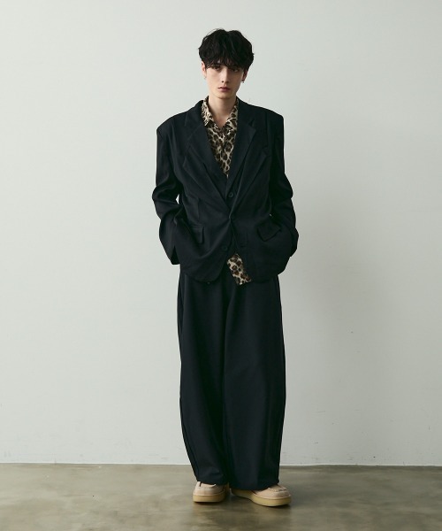 Shoowtime(ショウタイム)の「Oversized Tailored Jacket / オーバーサイズテーラードジャケット(テーラードジャケット・メンズ・ブラック/グレー・MEDIUM/LARGE/X-LARGE)」の21枚目の写真