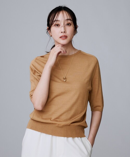 UNTITLED（アンタイトル）の「【アンサンブル可/六分袖/洗える】ウールシルクニット（ニット/セーター・レディース・ブラック/ブラウン系その他/レッド系1/キャメル/グレー・00/02/04/44/48）」の4枚目の写真