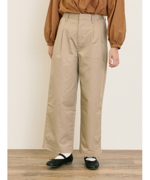 Samansa Mos2（サマンサ モスモス）の「チノ2タックワイドストレートパンツ（チノパンツ・レディース・ベージュ/チャコールグレー・マルチサイズ）」の4枚目の写真