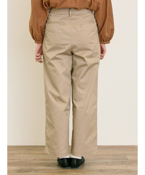 Samansa Mos2（サマンサ モスモス）の「チノ2タックワイドストレートパンツ（チノパンツ・レディース・ベージュ/チャコールグレー・マルチサイズ）」の13枚目の写真