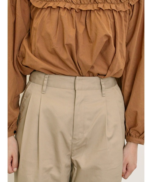 Samansa Mos2（サマンサ モスモス）の「チノ2タックワイドストレートパンツ（チノパンツ・レディース・ベージュ/チャコールグレー・マルチサイズ）」の12枚目の写真