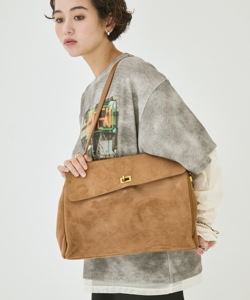 MIRROR STOKE(ミラーストーク)の「【ZOZO限定/追加】《A4サイズ、PC収納可能》SURDE BOSTON BAG/スエードボストンバッグ(ボストンバッグ・レディース・ブラウン/ベージュ/ブラック・FREE)」の3枚目の写真
