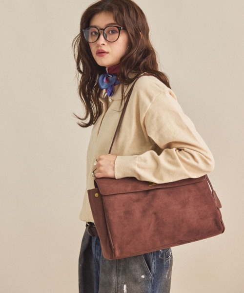 MIRROR STOKE(ミラーストーク)の「【ZOZO限定/追加】《A4サイズ、PC収納可能》SURDE BOSTON BAG/スエードボストンバッグ(ボストンバッグ・レディース・ブラウン/ベージュ/ブラック・FREE)」の8枚目の写真